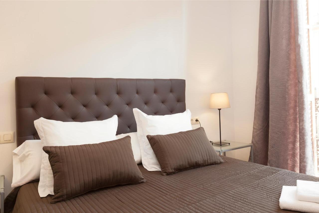 Easysleep Gaudi Terrace Apartment Barcelona Bagian luar foto